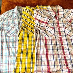 3 Men’s button down shirts. Two True Religion, one Levi. Great condition!